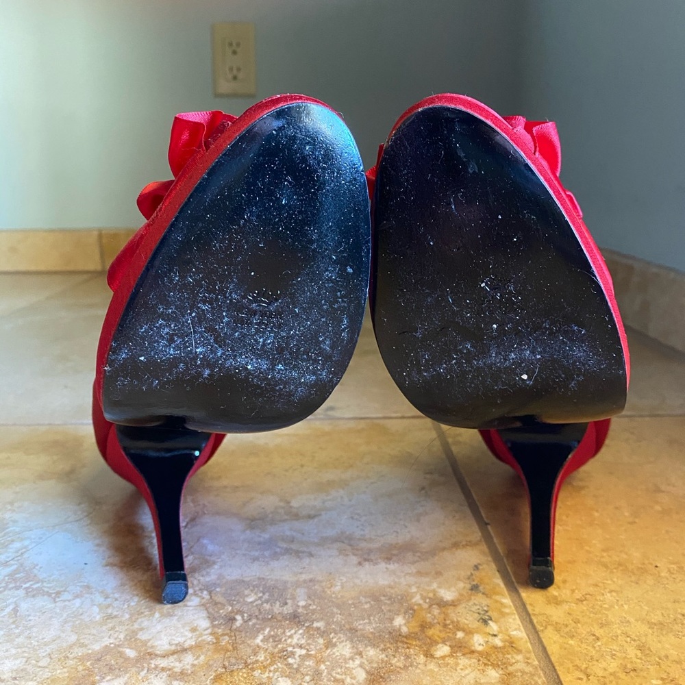 Nina Ruffle Heels - Picture 3 of 4